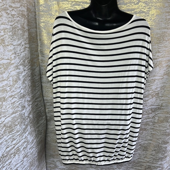 Reitmans White Marshmallow Striped Short Sleeve Tie Front T-Shirt Size XL - Picture 10 of 16